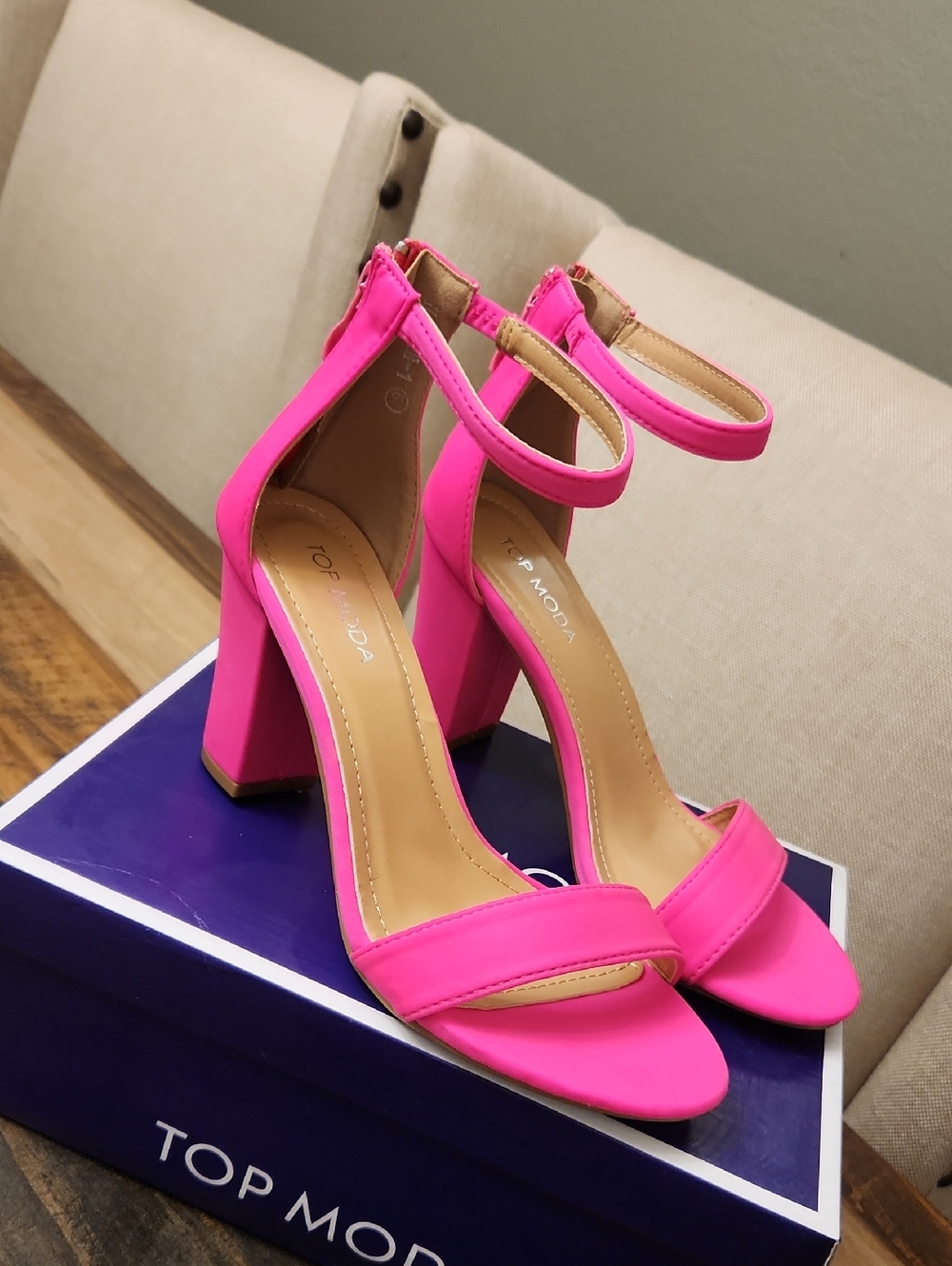 TOP Moda Neon Pink Ankle-Strap Block Heels Size 6.5